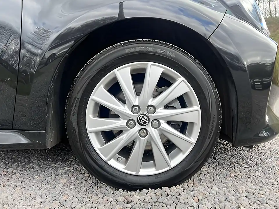 Used 2021 Toyota Yaris Icon Decuma Grey - Interior and Exterior details 11
