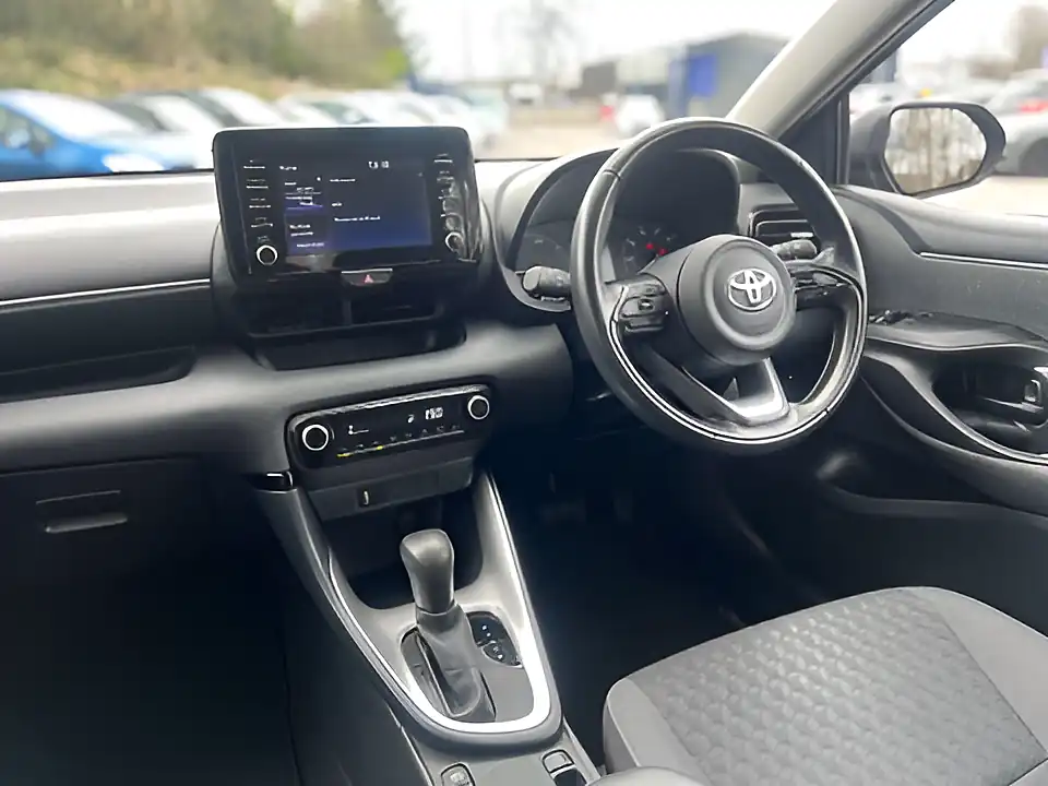 Used 2021 Toyota Yaris Icon Decuma Grey - Interior and Exterior details 18