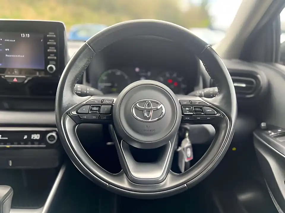 Used 2021 Toyota Yaris Icon Decuma Grey - Interior and Exterior details 20
