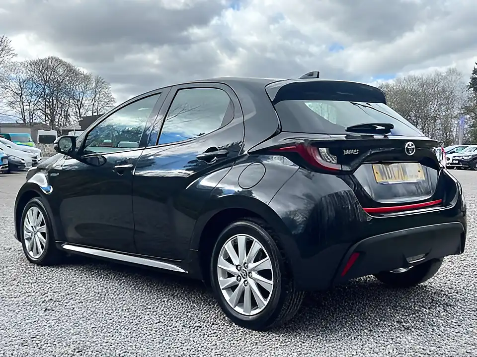 Used 2021 Toyota Yaris Icon Decuma Grey - Interior and Exterior details 7
