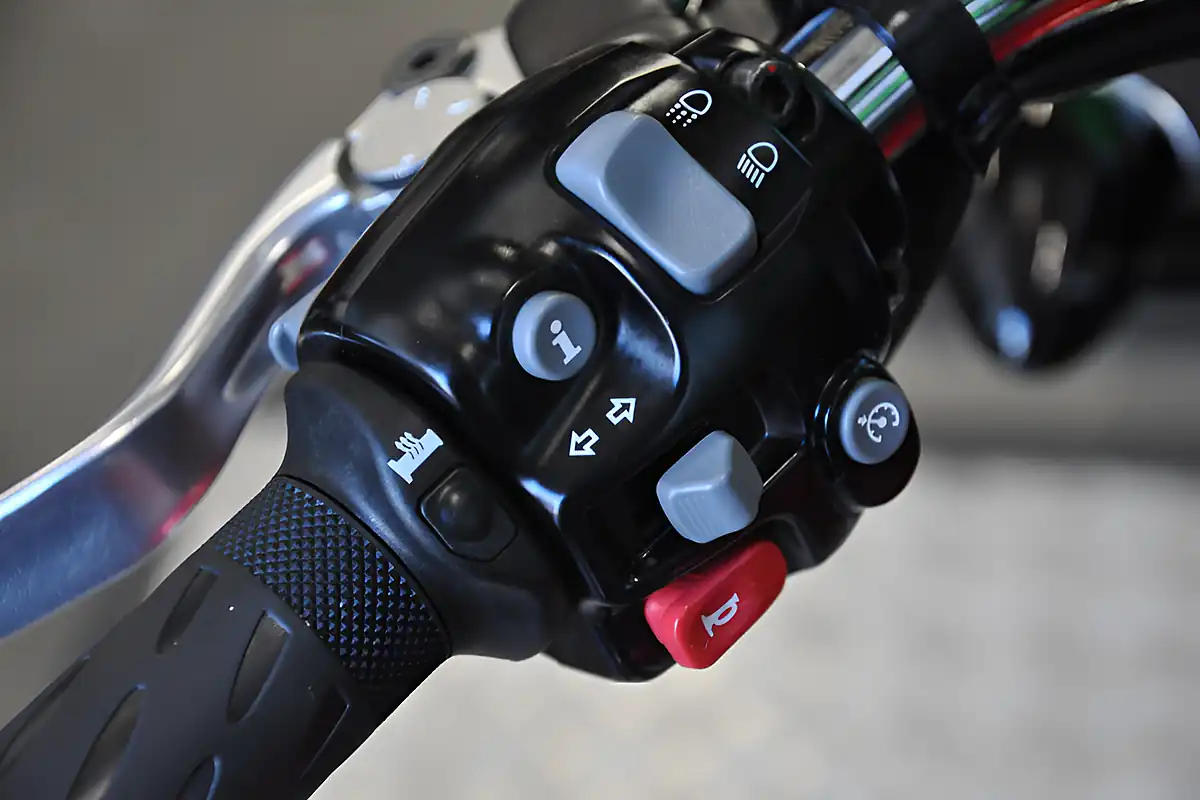 Used 2021 Triumph Bonneville Speedmaster Red - Interior and Exterior details 5