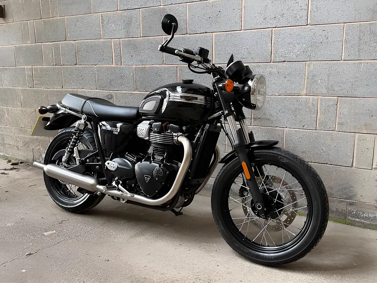 Used 2021 Triumph Bonneville T100 - Interior and Exterior details 3