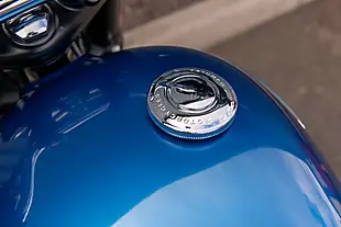 Used 2021 Triumph Bonneville T120 Cobalt Blue / Silver Ice - Interior and Exterior details 17