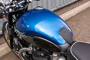 Used 2021 Triumph Bonneville T120 Cobalt Blue / Silver Ice - Interior and Exterior details 18