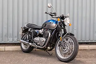 Used 2021 Triumph Bonneville T120 Cobalt Blue / Silver Ice - Interior and Exterior details 2