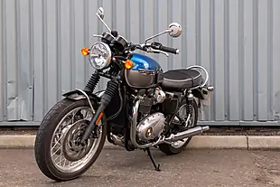 Used 2021 Triumph Bonneville T120 Cobalt Blue / Silver Ice - Interior and Exterior details 4
