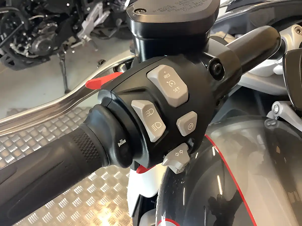 Used 2021 Triumph Rocket Iii GT Silver - Interior and Exterior details 10