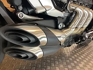 Used 2021 Triumph Rocket Iii GT Silver - Interior and Exterior details 15