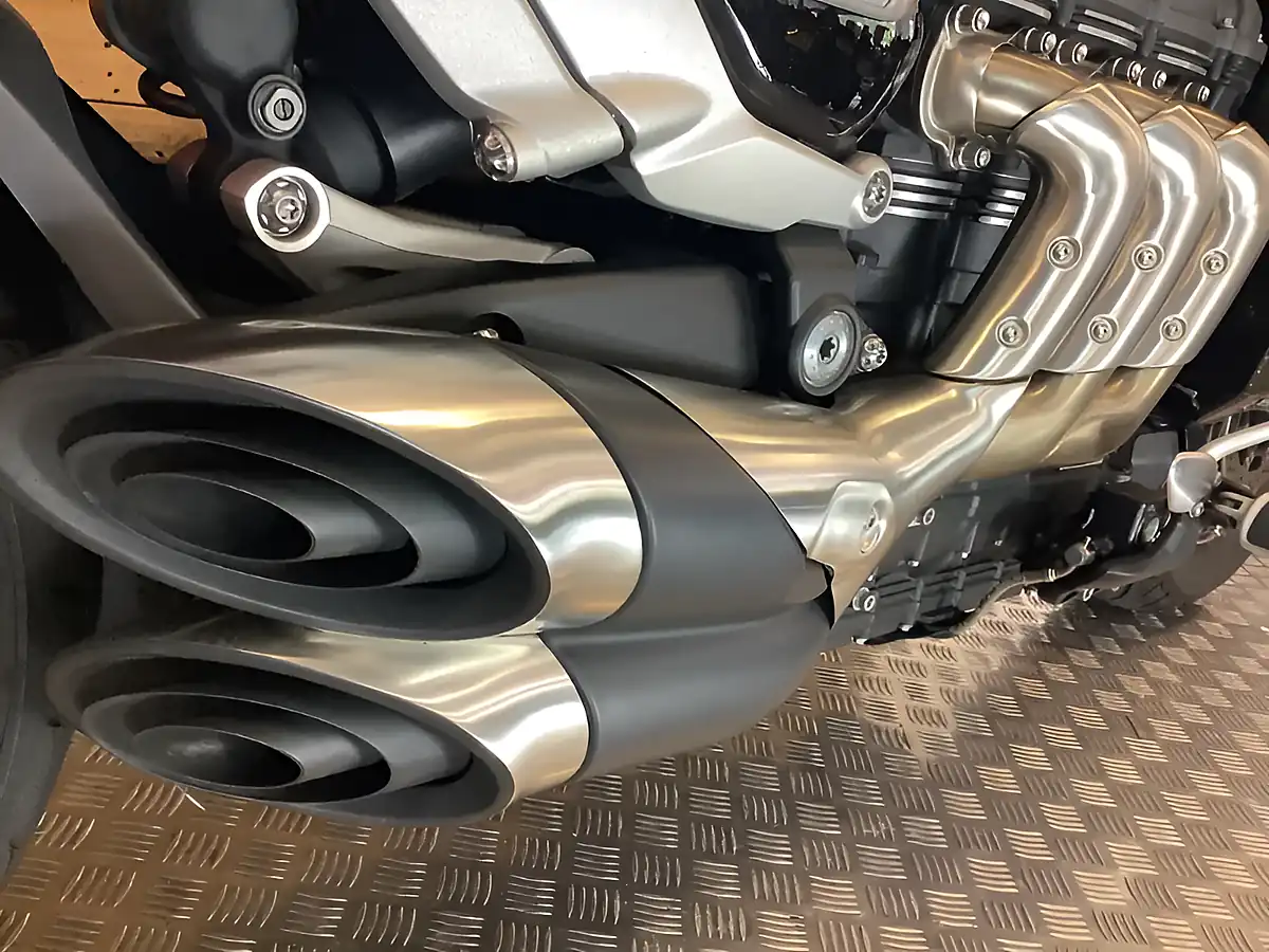 Used 2021 Triumph Rocket Iii GT Silver - Interior and Exterior details 15