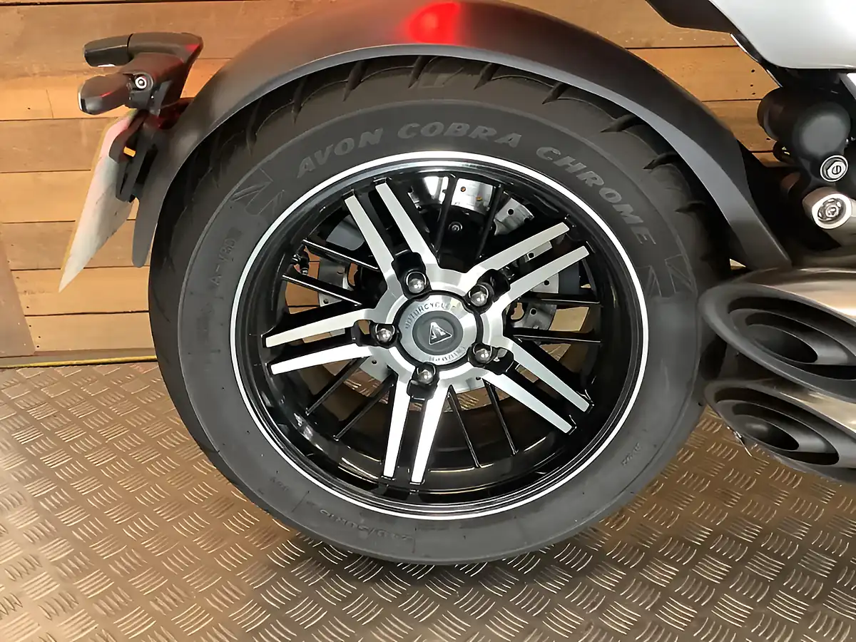 Used 2021 Triumph Rocket Iii GT Silver - Interior and Exterior details 19