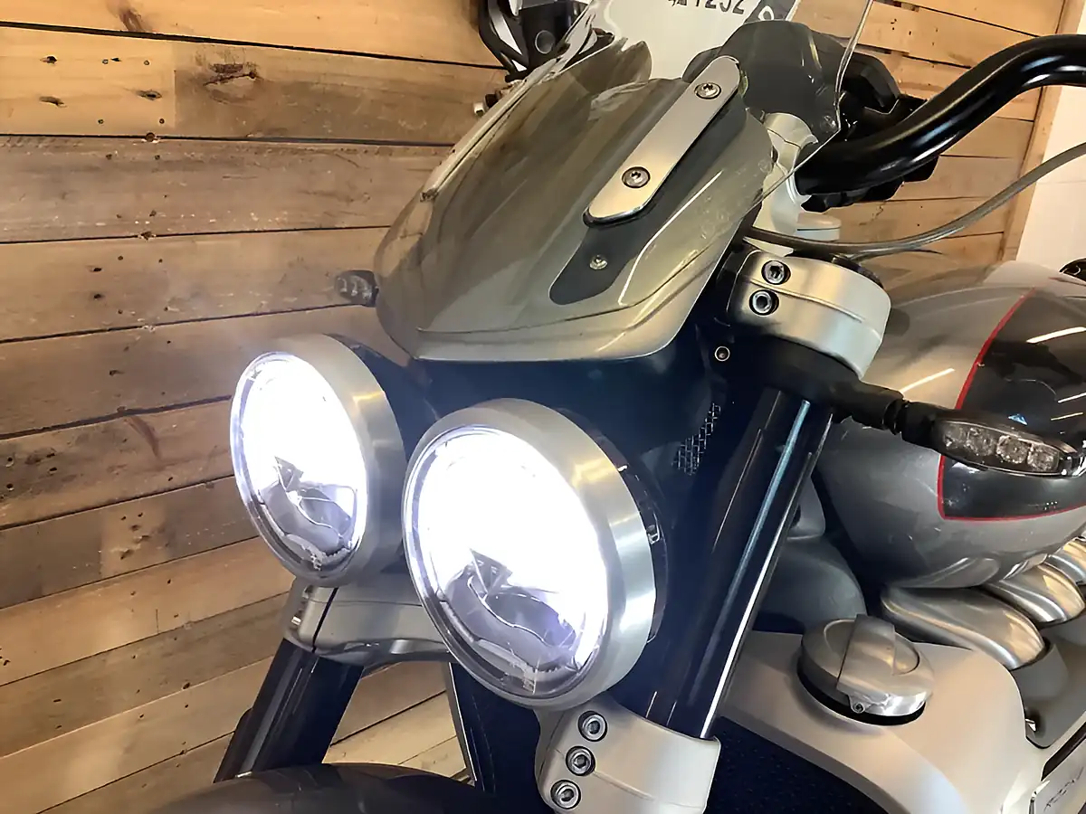 Used 2021 Triumph Rocket Iii GT Silver - Interior and Exterior details 8