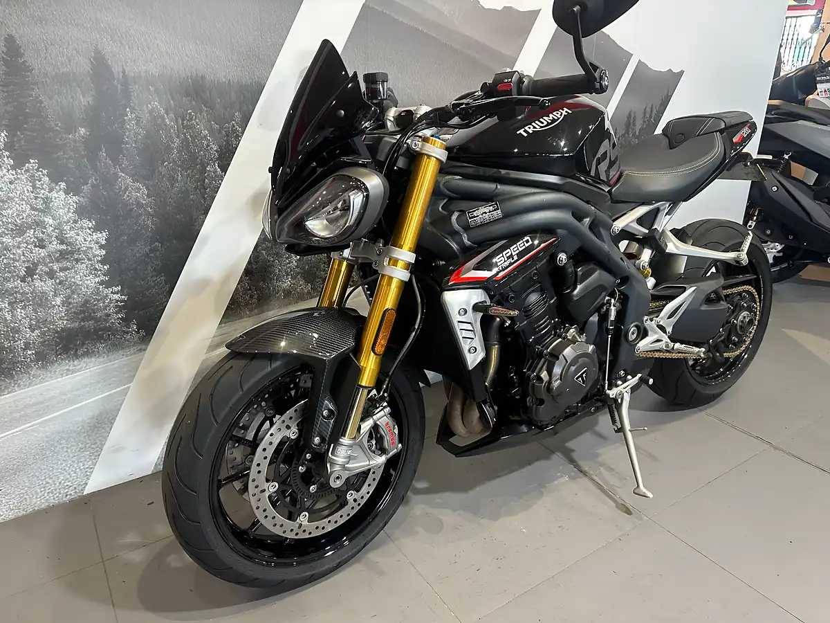 Used 2021 Triumph Speed Triple 1200 RS Black - Interior and Exterior details 18