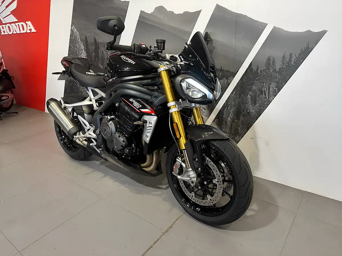 Used 2021 Triumph Speed Triple 1200 RS Black - Interior and Exterior details 3