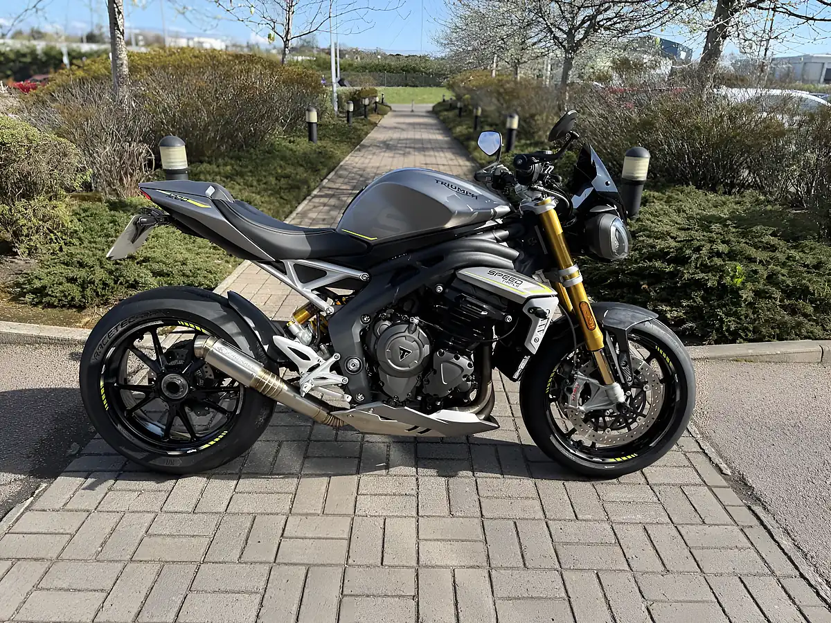 Used 2021 Triumph Speed Triple RS Silver - Front View