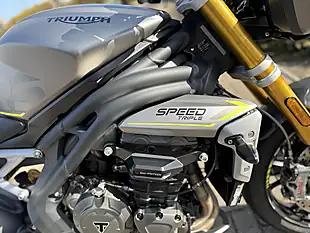 Used 2021 Triumph Speed Triple RS Silver - Interior and Exterior details 12