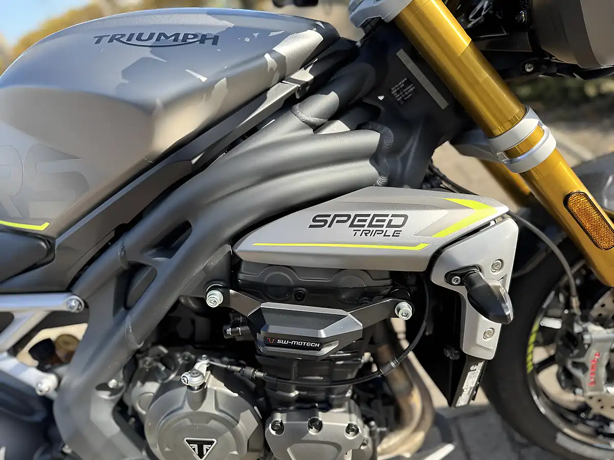 Used 2021 Triumph Speed Triple RS Silver - Interior and Exterior details 12