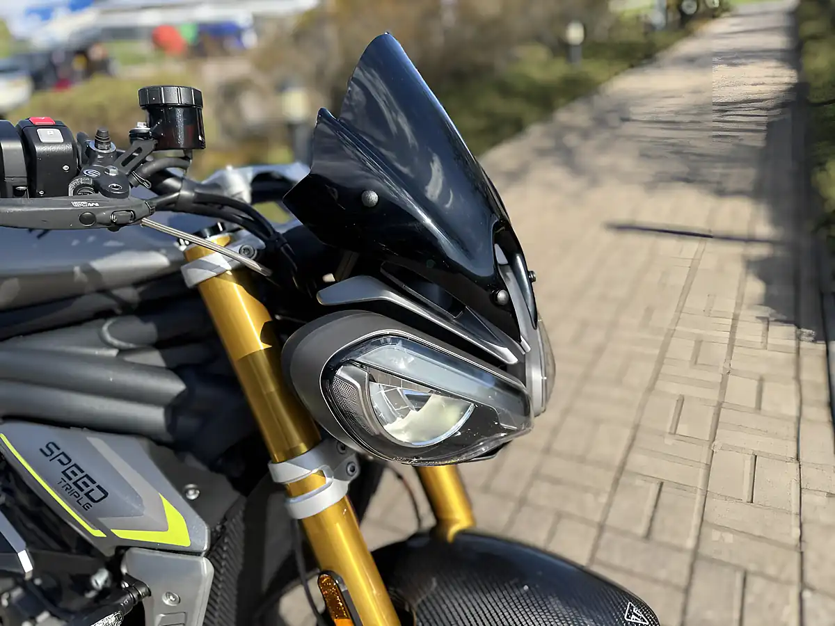 Used 2021 Triumph Speed Triple RS Silver - Interior and Exterior details 16