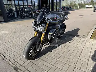 Used 2021 Triumph Speed Triple RS Silver - Interior and Exterior details 6