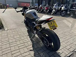 Used 2021 Triumph Speed Triple RS Silver - Interior and Exterior details 9