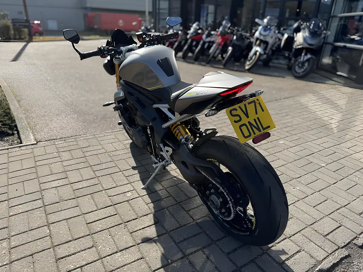 Used 2021 Triumph Speed Triple RS Silver - Interior and Exterior details 9