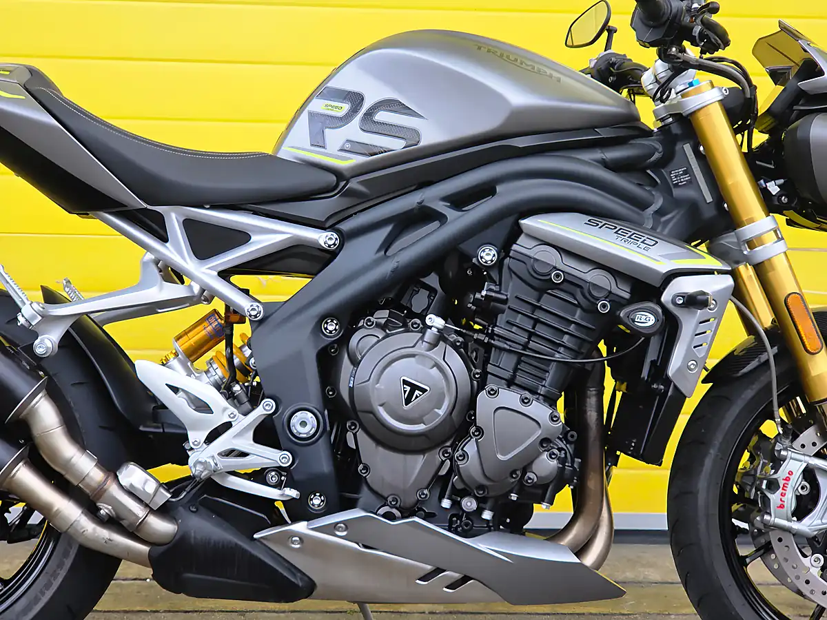 Used 2021 Triumph Speed Triple RS Silver - Interior and Exterior details 13