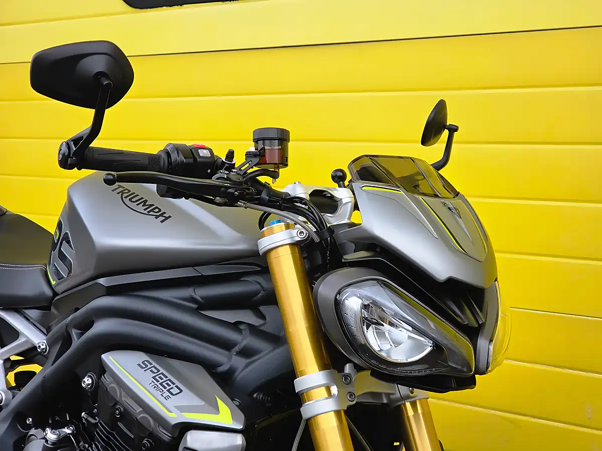 Used 2021 Triumph Speed Triple RS Silver - Interior and Exterior details 15