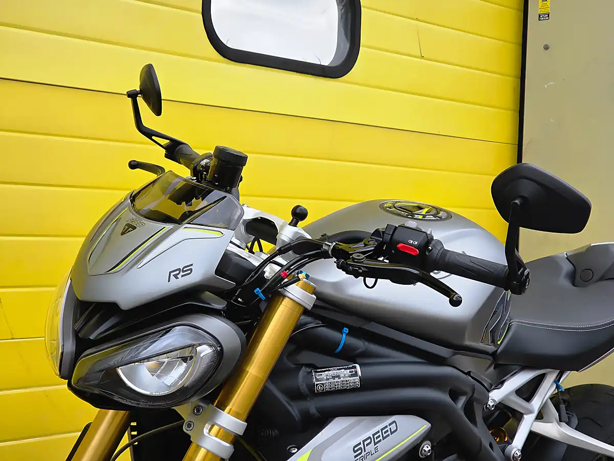 Used 2021 Triumph Speed Triple RS Silver - Interior and Exterior details 20