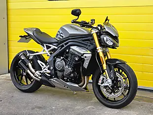 Used 2021 Triumph Speed Triple RS Silver - Interior and Exterior details 3