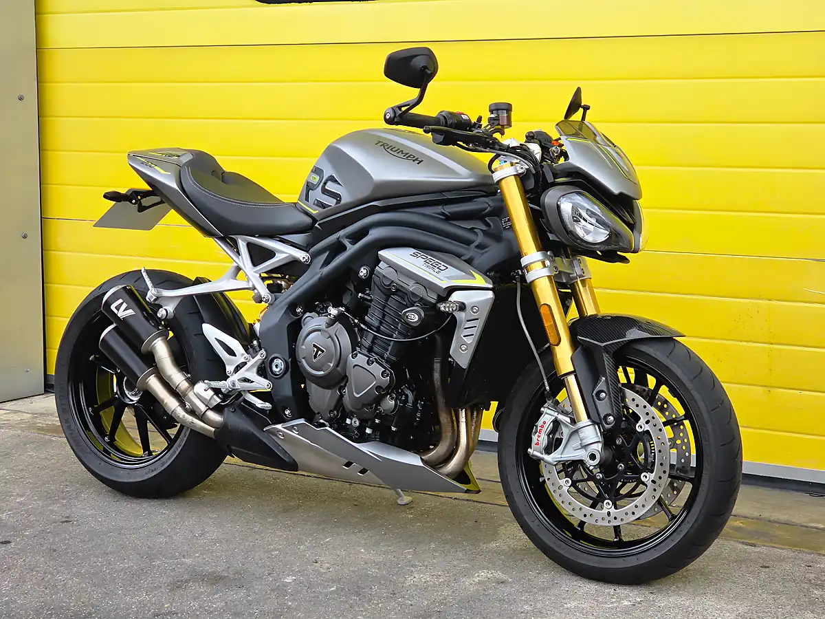Used 2021 Triumph Speed Triple RS Silver - Interior and Exterior details 3