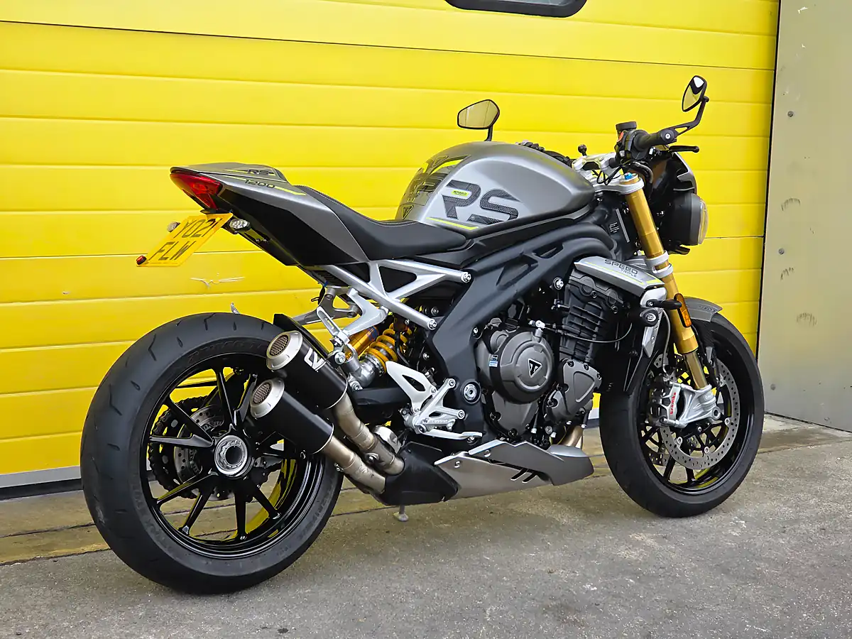 Used 2021 Triumph Speed Triple RS Silver - Interior and Exterior details 4