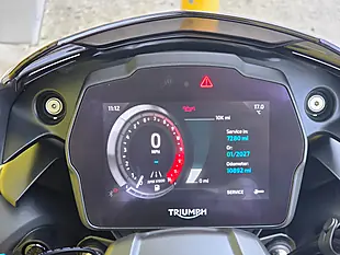 Used 2021 Triumph Speed Triple RS Silver - Interior and Exterior details 9
