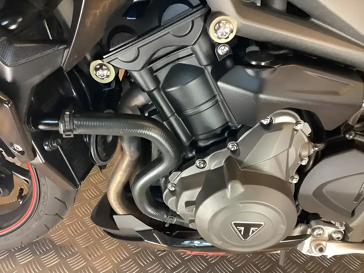 Used 2021 Triumph Street Triple R X-Ring Euro 5 Black - Interior and Exterior details 15