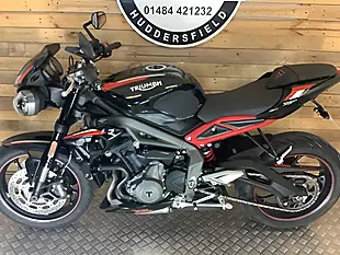 Used 2021 Triumph Street Triple R X-Ring Euro 5 Black - Interior and Exterior details 2