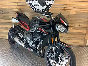 Used 2021 Triumph Street Triple R X-Ring Euro 5 Black - Interior and Exterior details 3