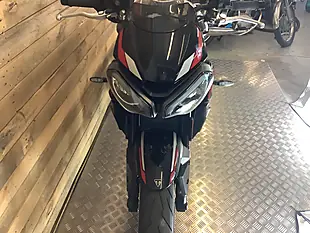 Used 2021 Triumph Street Triple R X-Ring Euro 5 Black - Interior and Exterior details 4