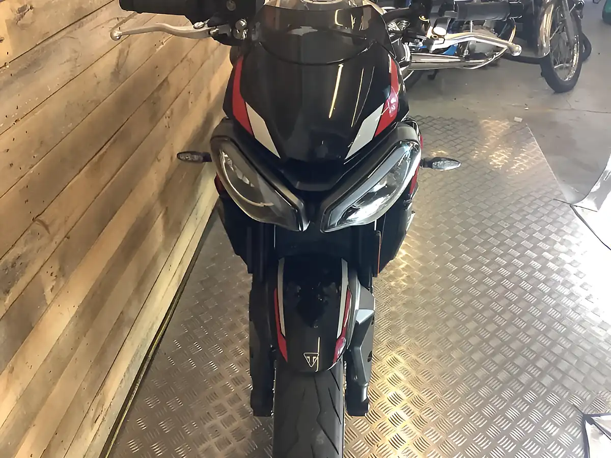 Used 2021 Triumph Street Triple R X-Ring Euro 5 Black - Interior and Exterior details 4