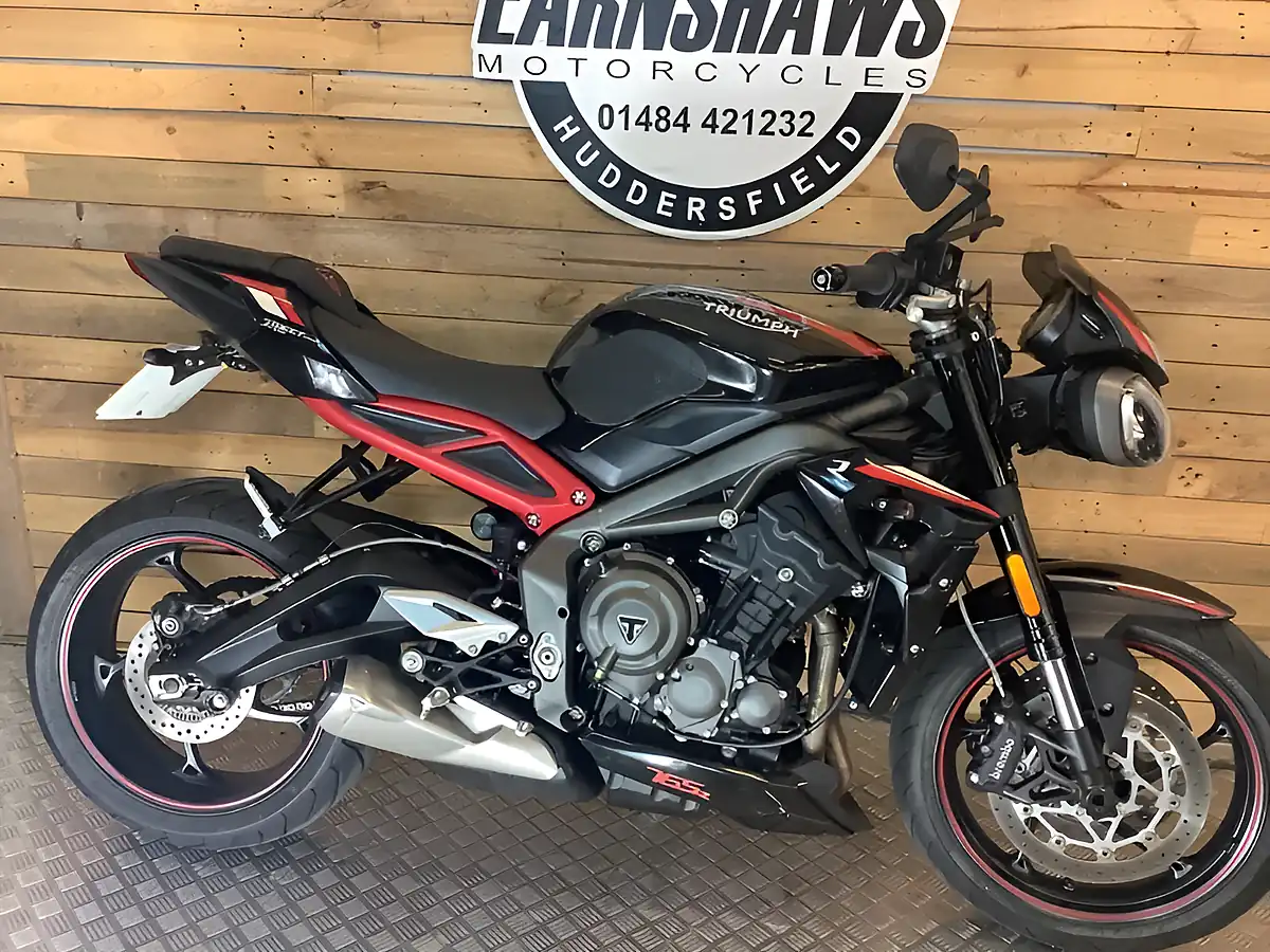 Used 2021 Triumph Street Triple R X-Ring Euro 5 Black - Interior and Exterior details 5