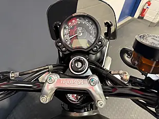 Used 2021 Triumph Street Twin - Interior and Exterior details 14