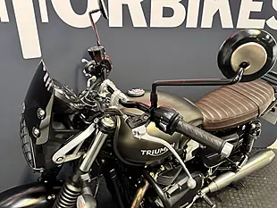 Used 2021 Triumph Street Twin - Interior and Exterior details 17