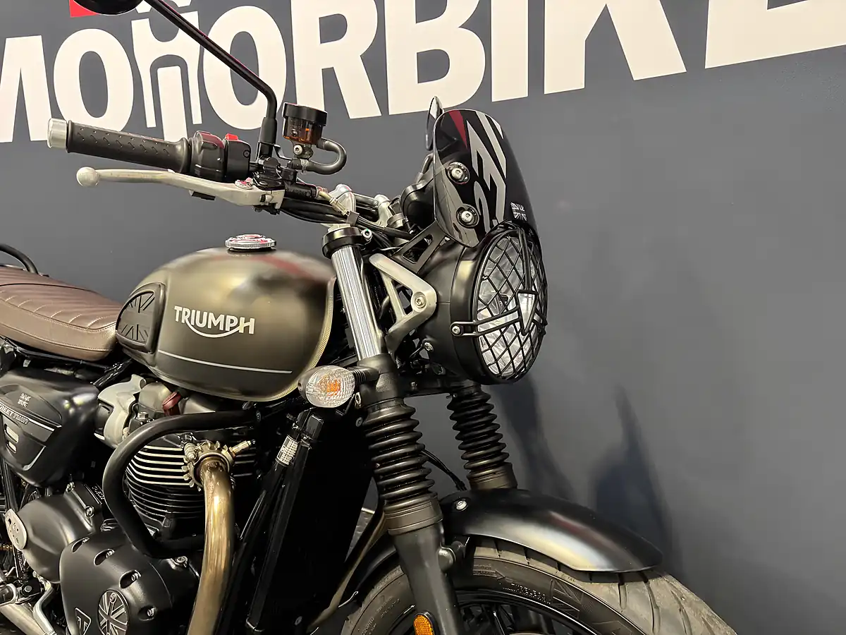 Used 2021 Triumph Street Twin - Interior and Exterior details 7