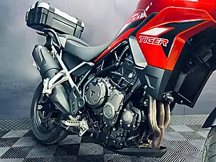 Used 2021 Triumph Tiger 900 GT Pro Red - Interior and Exterior details 10