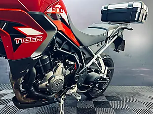 Used 2021 Triumph Tiger 900 GT Pro Red - Interior and Exterior details 11