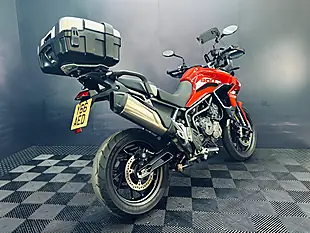 Used 2021 Triumph Tiger 900 GT Pro Red - Interior and Exterior details 12