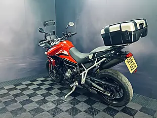 Used 2021 Triumph Tiger 900 GT Pro Red - Interior and Exterior details 14
