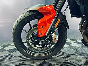 Used 2021 Triumph Tiger 900 GT Pro Red - Interior and Exterior details 16
