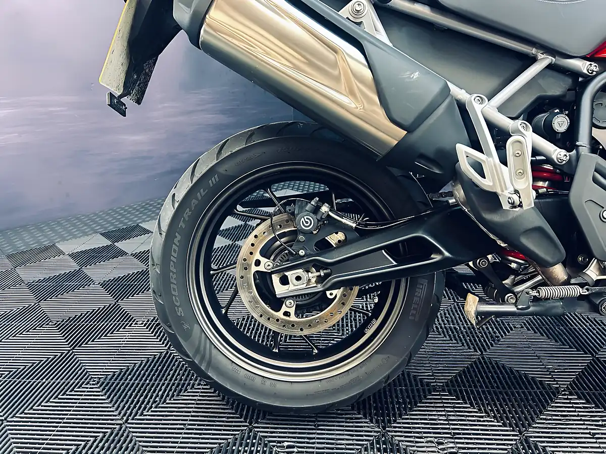 Used 2021 Triumph Tiger 900 GT Pro Red - Interior and Exterior details 18