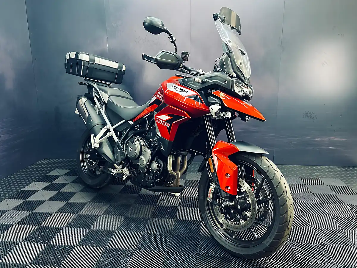 Used 2021 Triumph Tiger 900 GT Pro Red - Interior and Exterior details 19