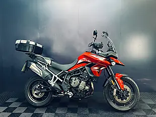 Used 2021 Triumph Tiger 900 GT Pro Red - Interior and Exterior details 2