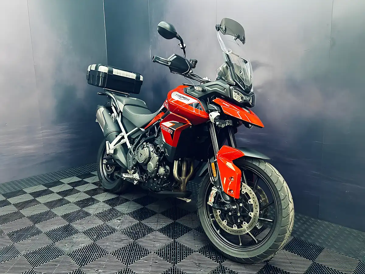 Used 2021 Triumph Tiger 900 GT Pro Red - Interior and Exterior details 4