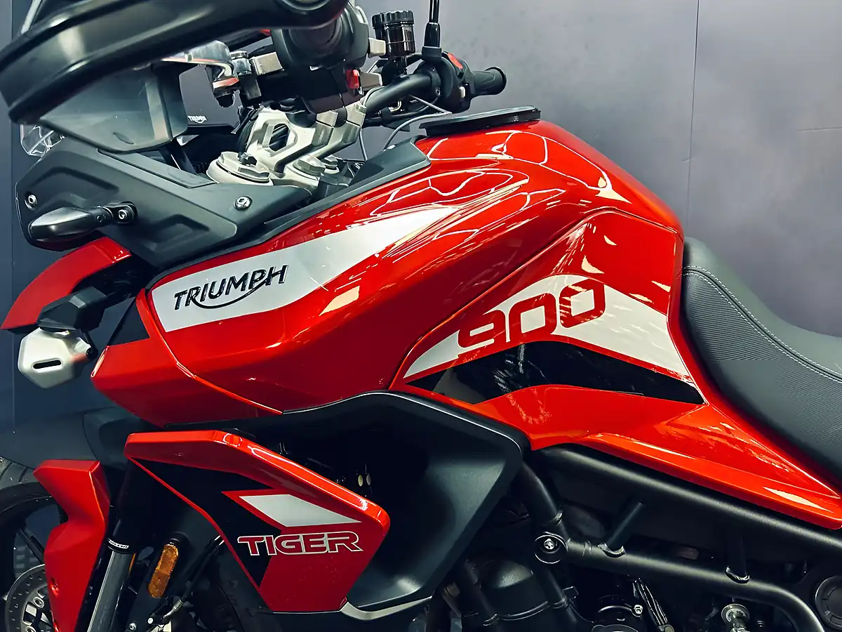 Used 2021 Triumph Tiger 900 GT Pro Red - Interior and Exterior details 6